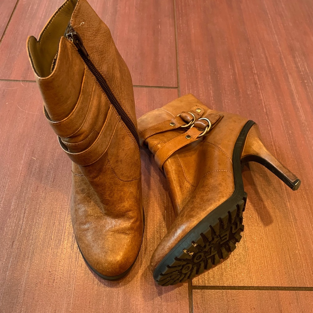 Me Too Jekyll ankle boots